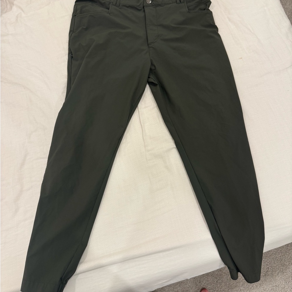 BYLT Ace Jogger